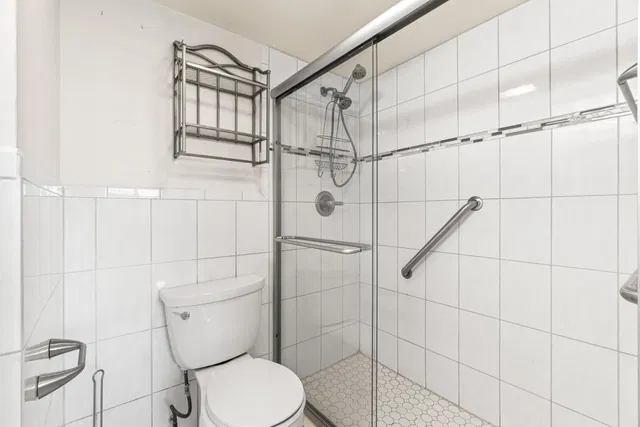 Unit 102 photo 18