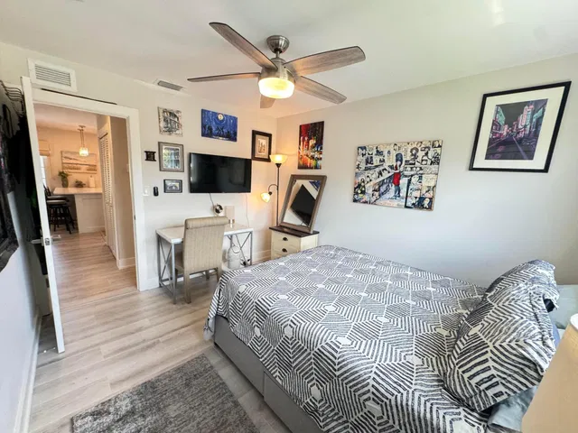 Unit 2-204 photo 10