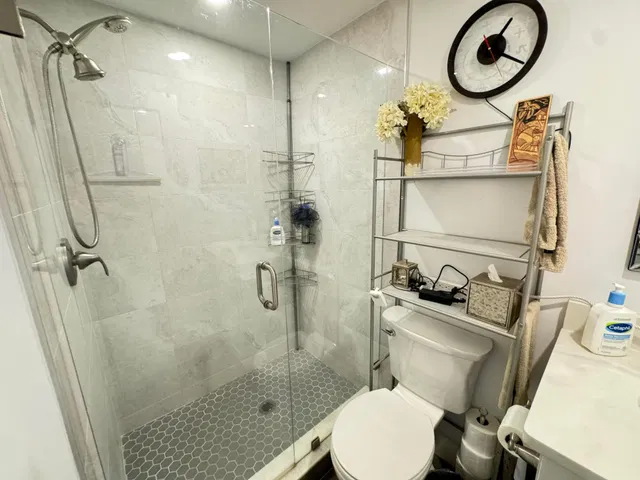 Unit 2-204 photo 12