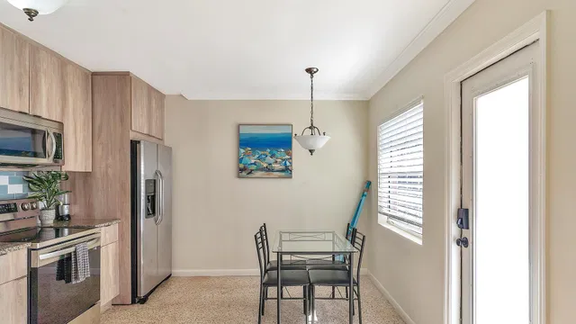  Residence photo 7