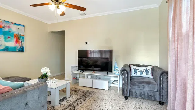  Residence photo 21