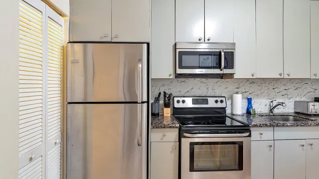  Residence photo 24