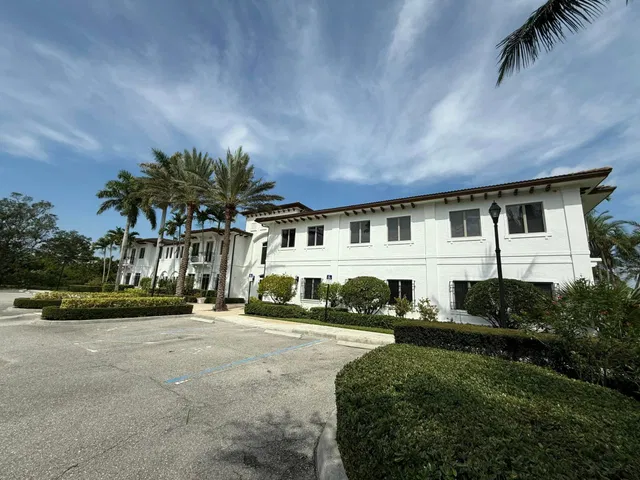 Residence photo 2