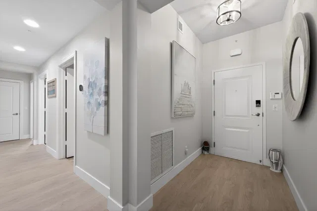 Residence photo 3