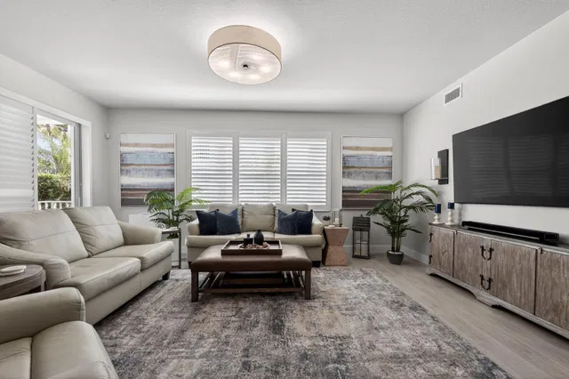 Residence photo 5