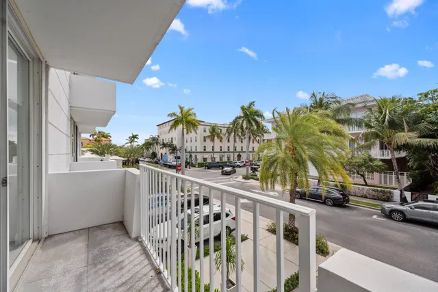In-Town Palm Beach Unit 2010 photo 30