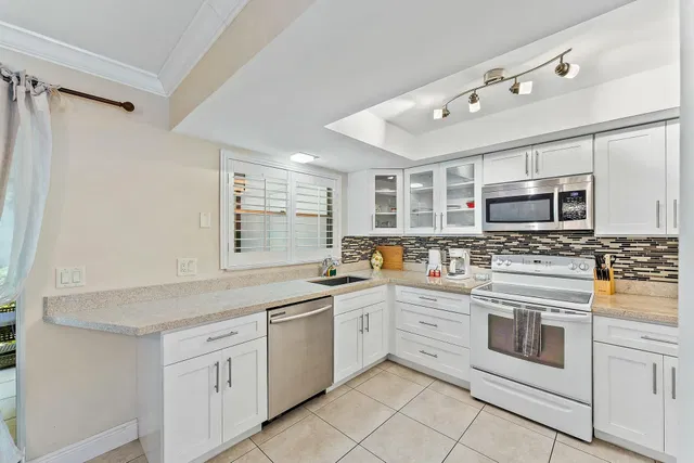 Singer Island Residence photo 8