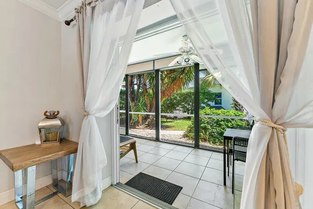 Singer Island Residence photo 11