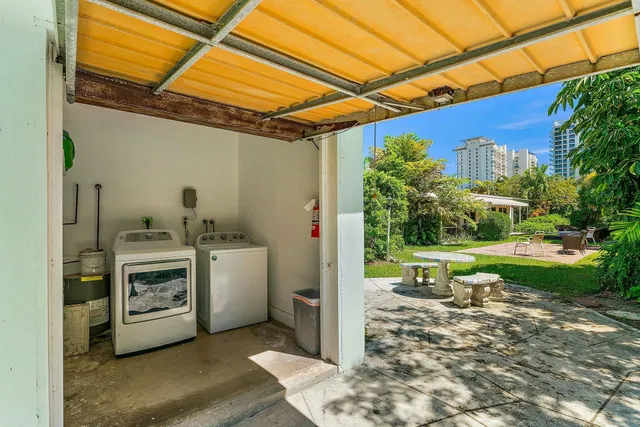 Singer Island Residence photo 19