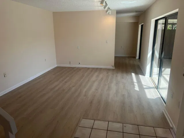 Residence photo 8