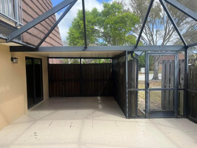 Residence photo 15