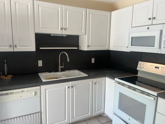 Residence photo 27
