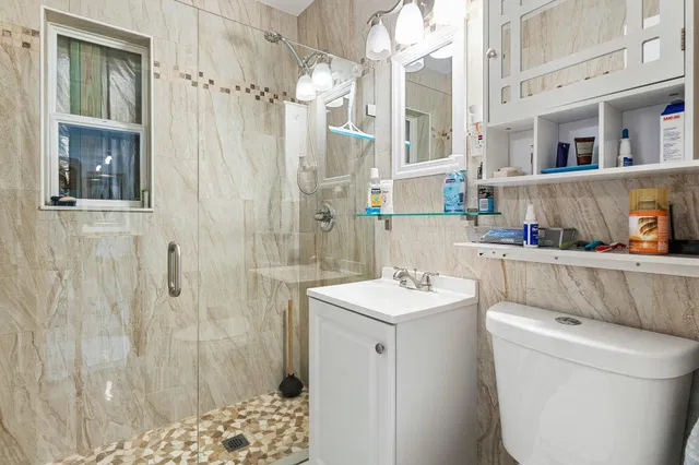  Residence photo 15