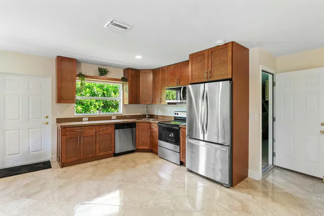  Residence photo 19