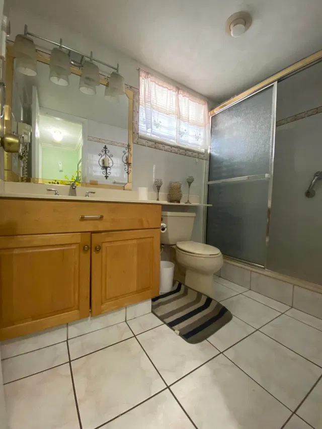 Unit 302 photo 8
