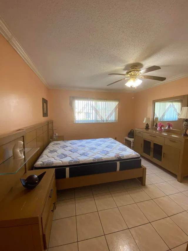 Unit 302 photo 9