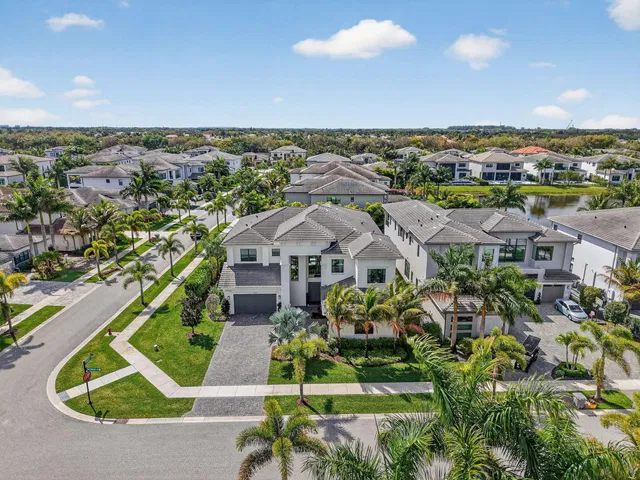 Boca Bridges Residence photo 73