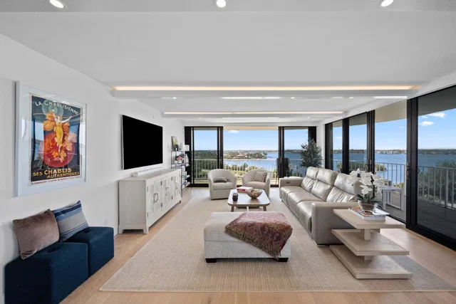 3400 S Ocean Boulevard #7aii