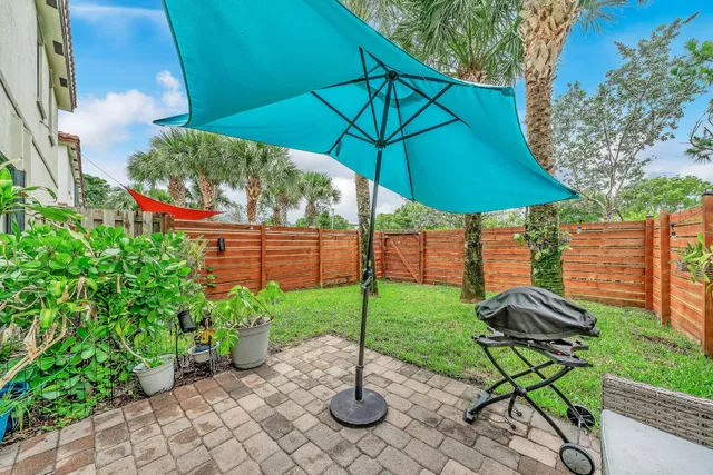  Residence photo 25