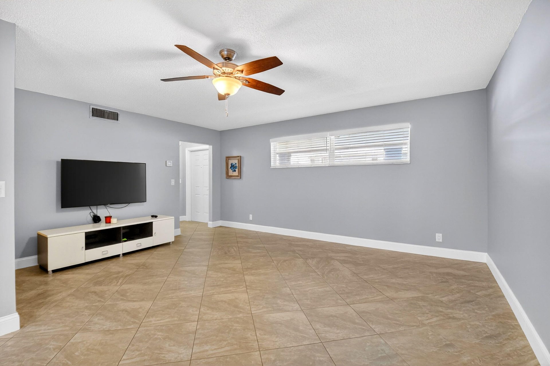  Unit 203 photo 7