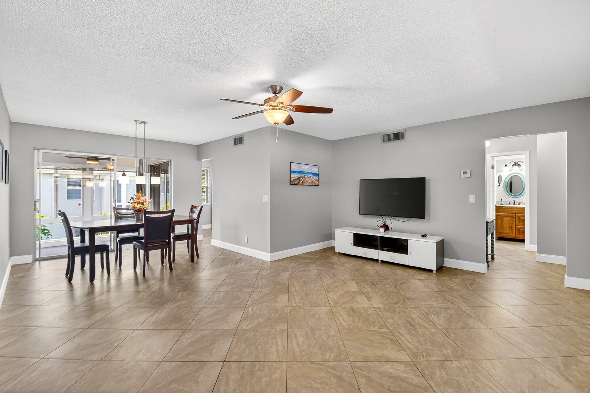  Unit 203 photo 8