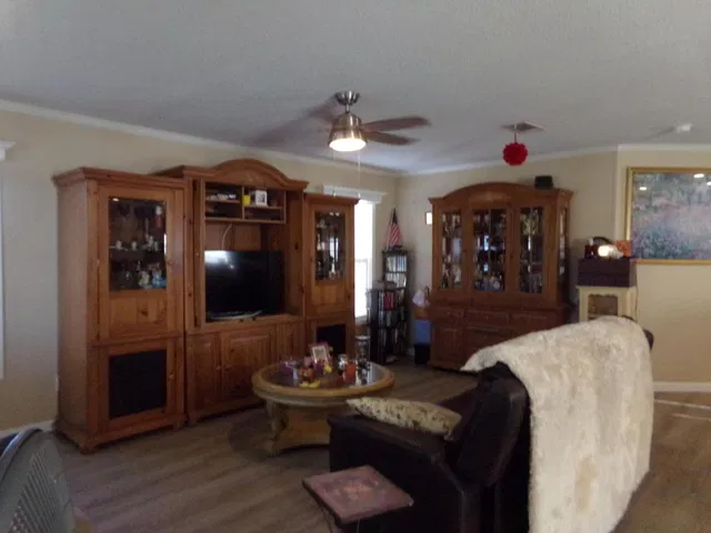 Residence photo 9