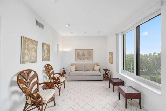 Palm Beach Biltmore Unit 415 photo 16