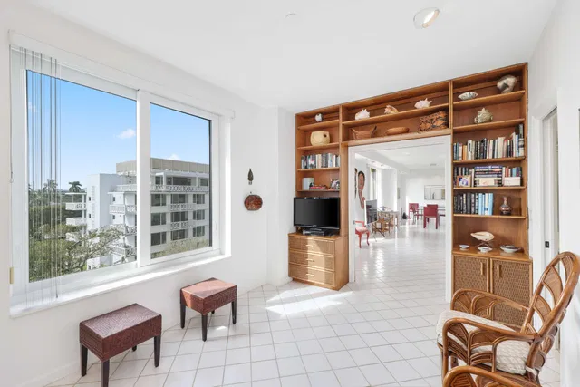 Palm Beach Biltmore Unit 415 photo 17