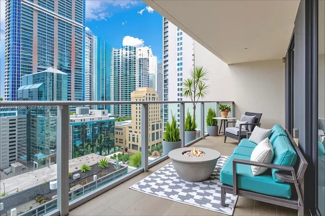 1010 Brickell 1902