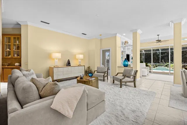 Residence photo 9