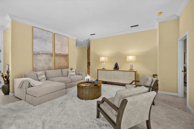 Residence photo 11