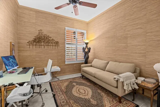 Residence photo 32