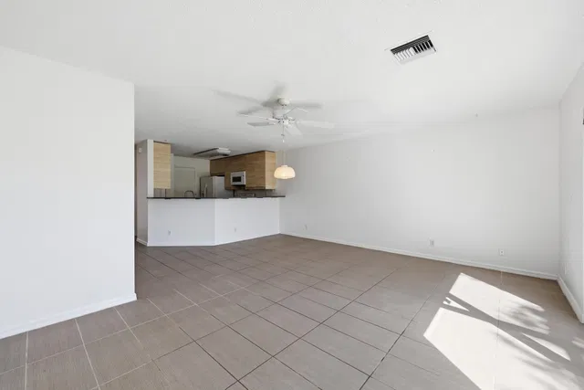  Residence photo 10