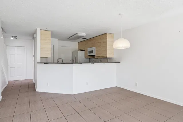  Residence photo 11