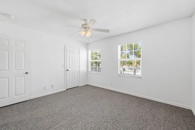  Residence photo 17