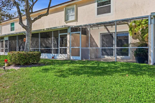  Residence photo 31