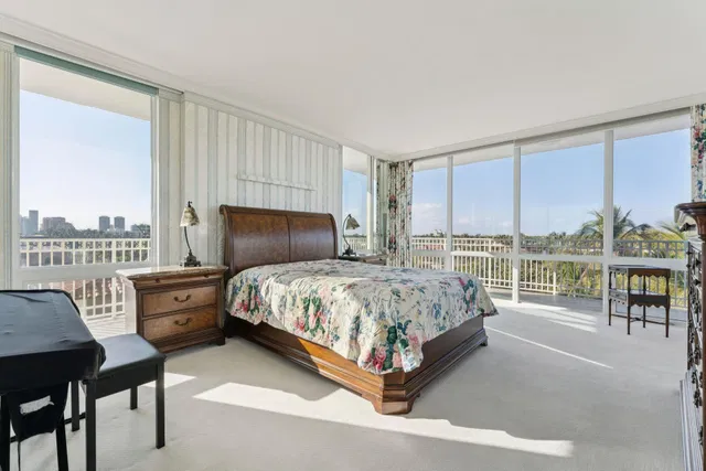 One Royal Palm Way Palm Beach Unit G5 photo 20