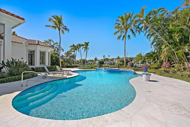 Admirals Cove Residence photo 8