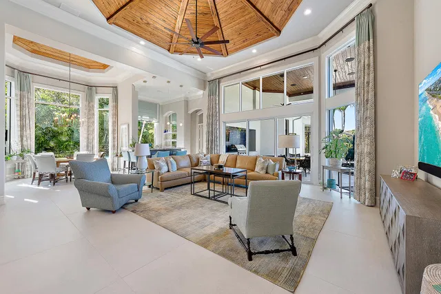 Admirals Cove Residence photo 15