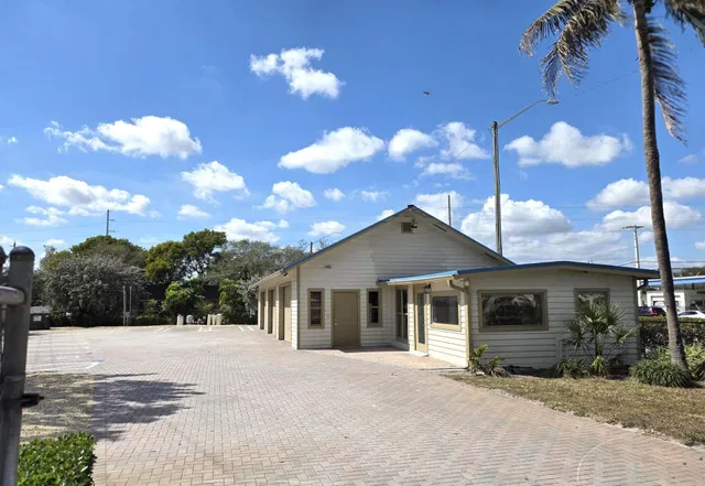 Residence photo 2
