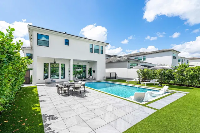 Boca Bridges Residence photo 36