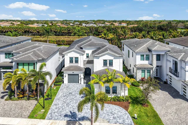 Boca Bridges Residence photo 40