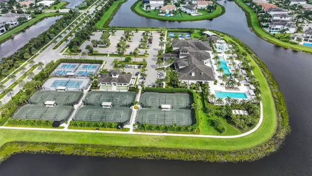 Boca Bridges Residence photo 41