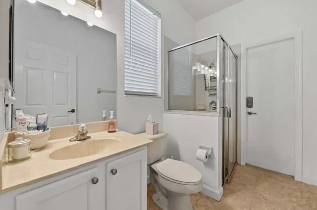 Residence photo 17