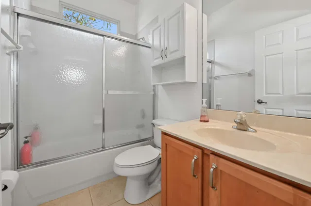 Residence photo 25