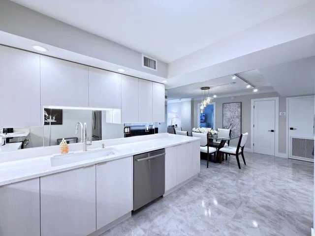 Barclay Condo Unit 316 photo 2