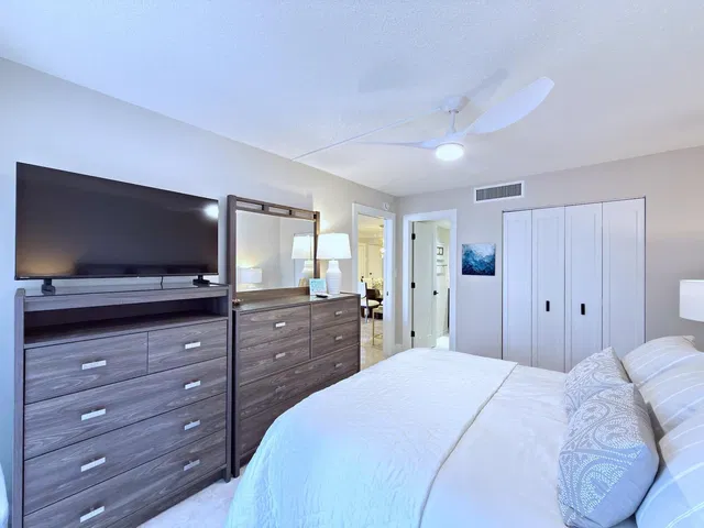 Barclay Condo Unit 316 photo 8