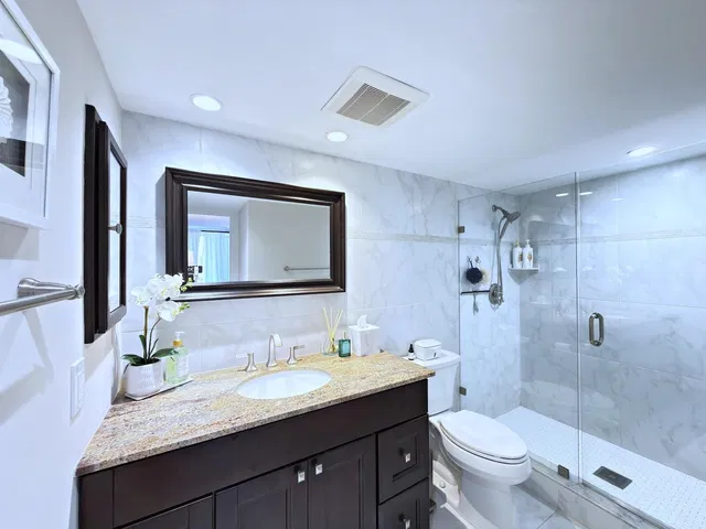 Barclay Condo Unit 316 photo 11