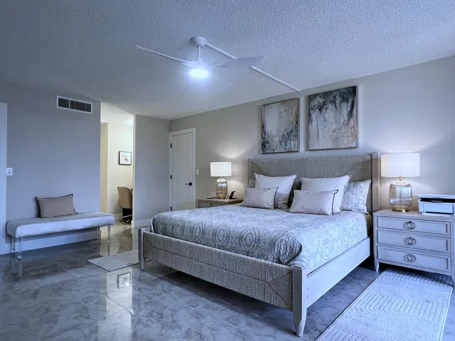 Barclay Condo Unit 316 photo 14