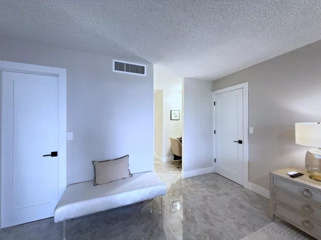 Barclay Condo Unit 316 photo 18